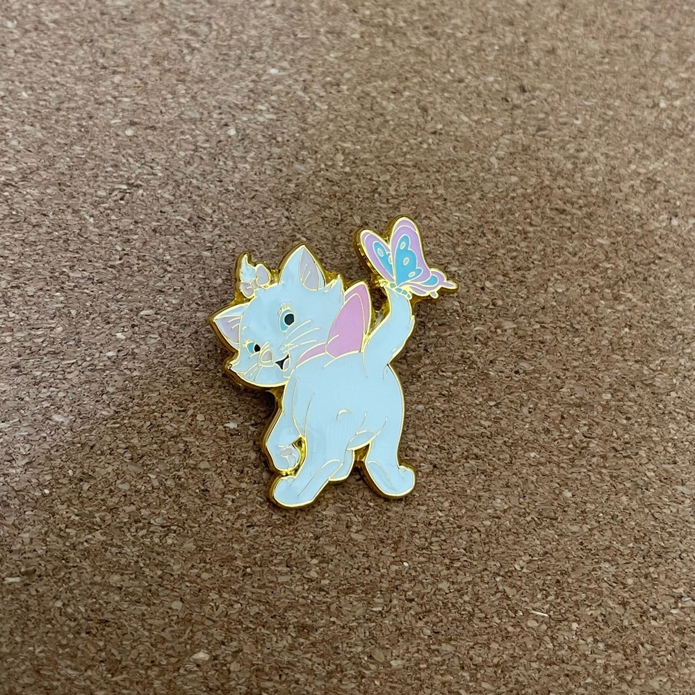 Marie from Aristocats Disney pin